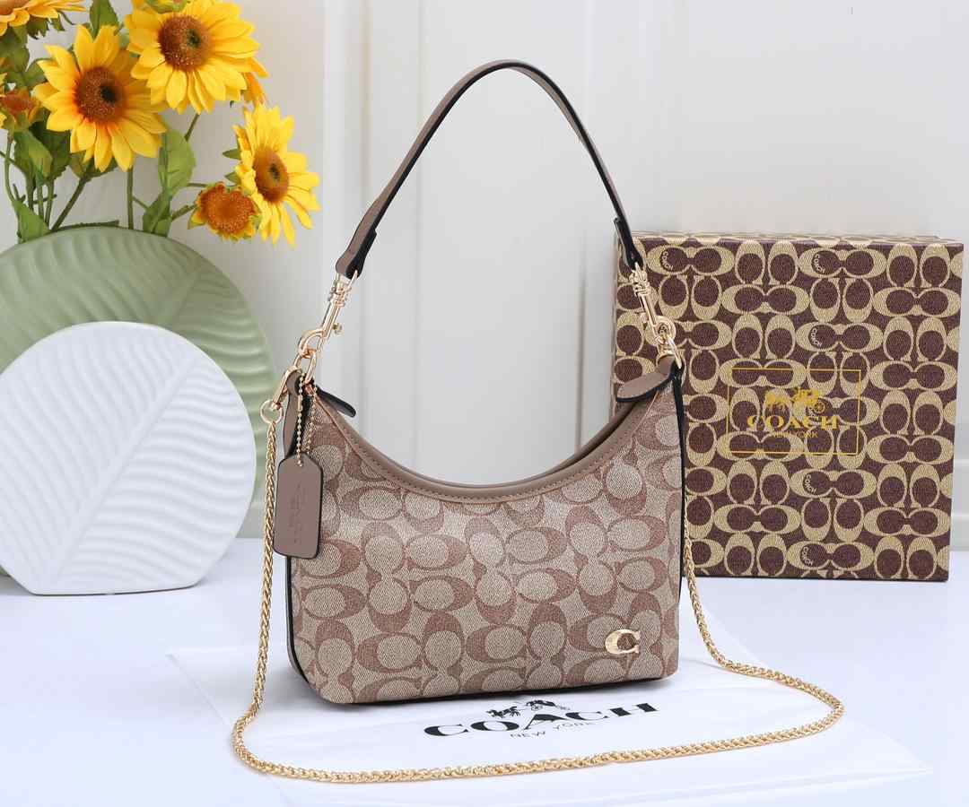 Coach 22cm with Box