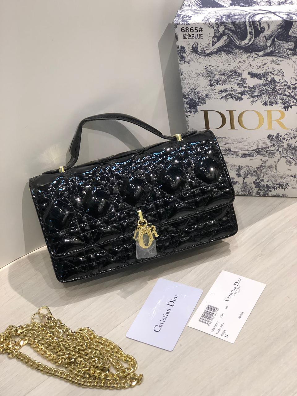 Black glittery handbag with gold chain