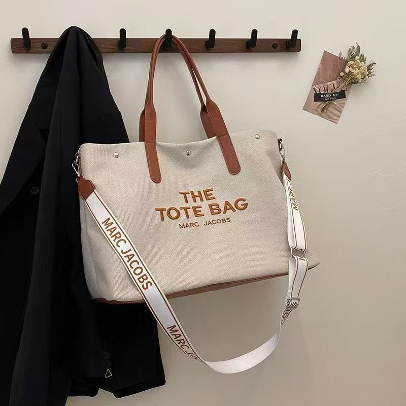 Marc Jacobs the tote bag