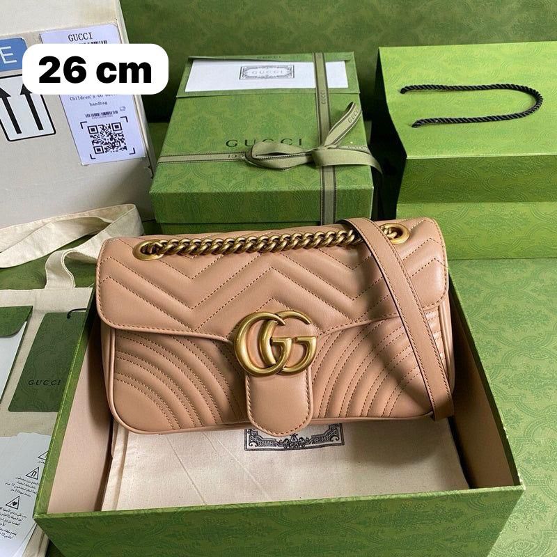 🌟 Stylish hand Bag Premium Quilted Crossbody Bag - Designer-Inspired Leather Handbag with Chain Strap" 👜✨