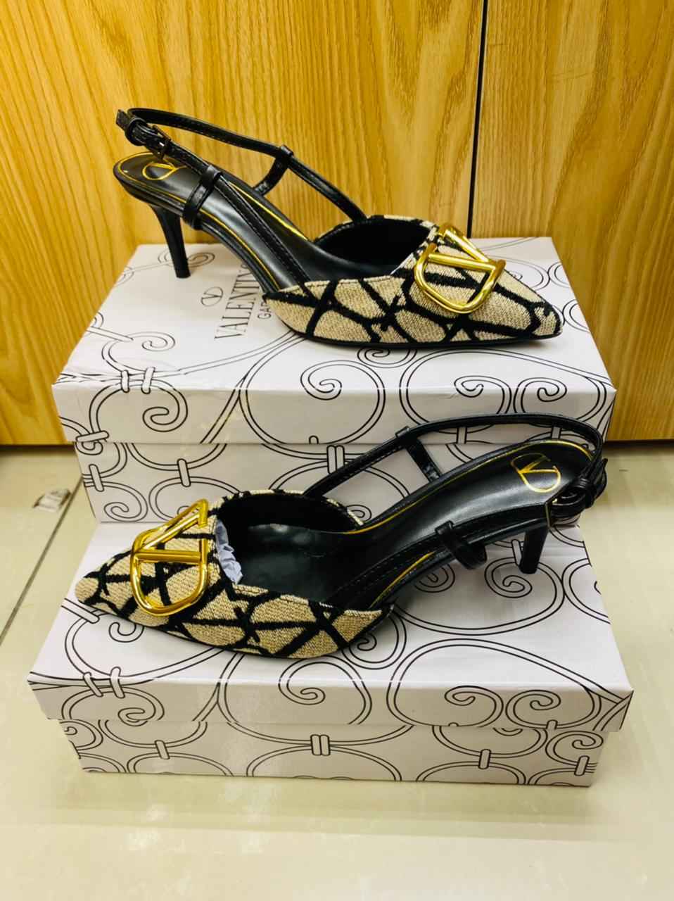 Sandal