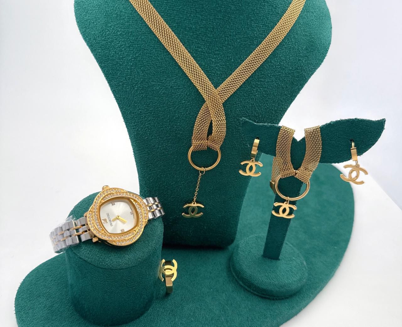 Premium Stainless Steel Watch - Classic Analog Timepiece with Date Display