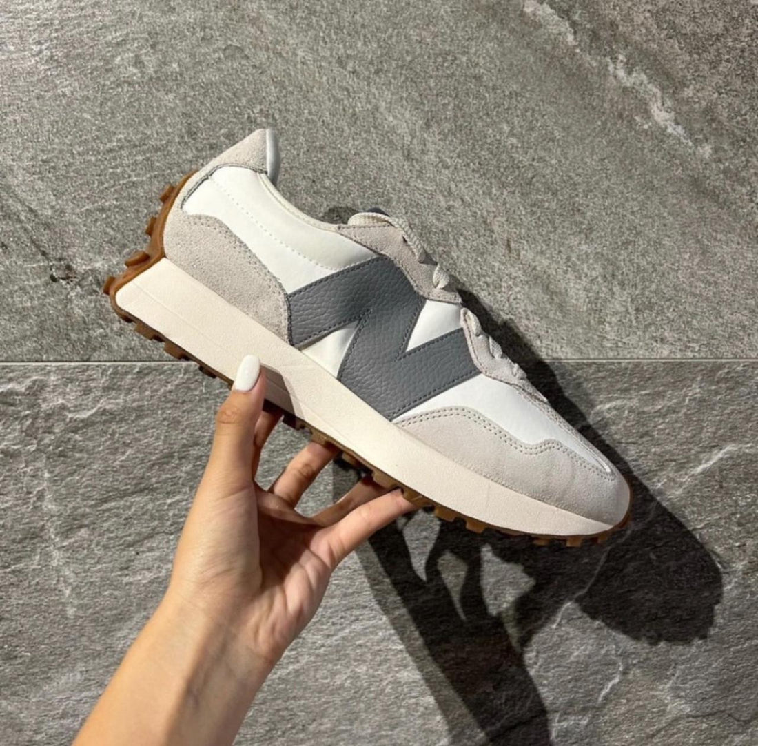 Premium Casual Sneakers - Lightweight Comfortable Walking Shoes for Men & Women"