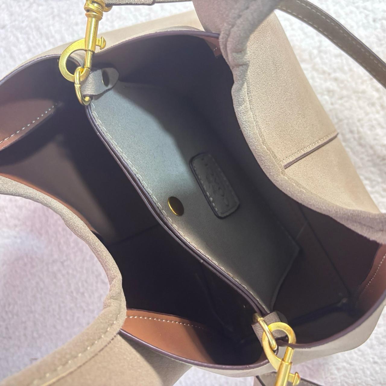 CHANEL MATELASSE ᴅᴏᴜʙʟᴇ ғʟᴀᴘ
    ғᴀʙᴜʟᴏᴜs ɢᴏʟᴅ ʜᴀʀᴅᴡᴀʀᴇ
ᴡɪᴛʜʙᴏx
ϙᴜᴀʟɪᴛʏ:ᴄᴀɴᴠᴀs
sɪᴢᴇ:ᴄʜᴇᴄᴋ!!