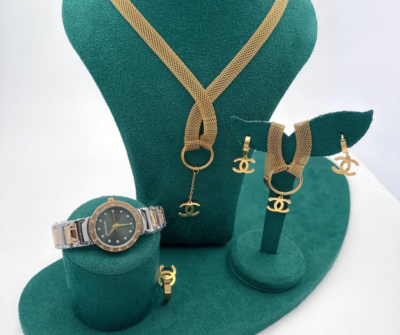 Premium Stainless Steel Watch - Classic Analog Timepiece with Date Display