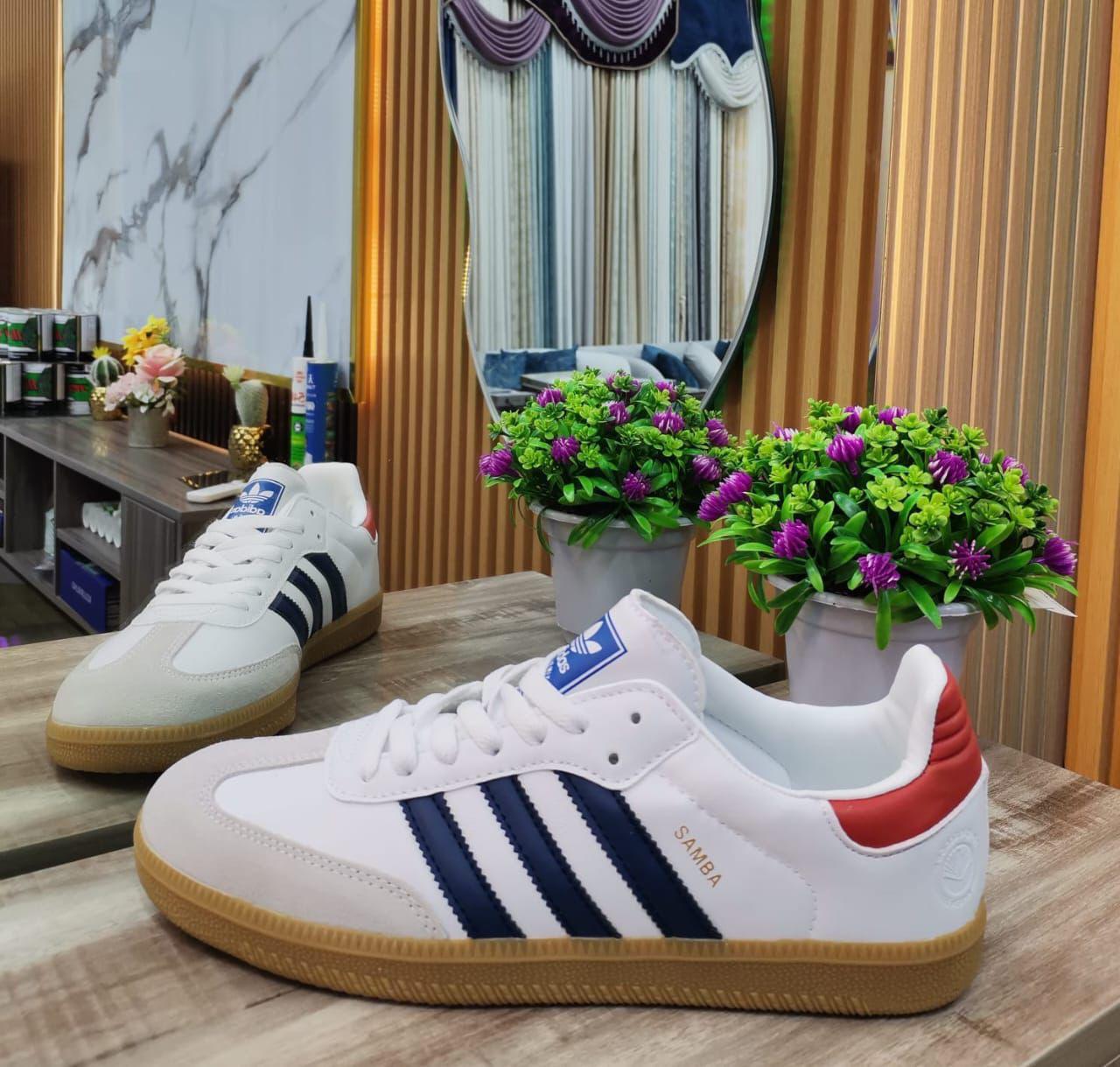 Premium Casual Sneakers - Lightweight Comfortable Walking Shoes for Men & Women"