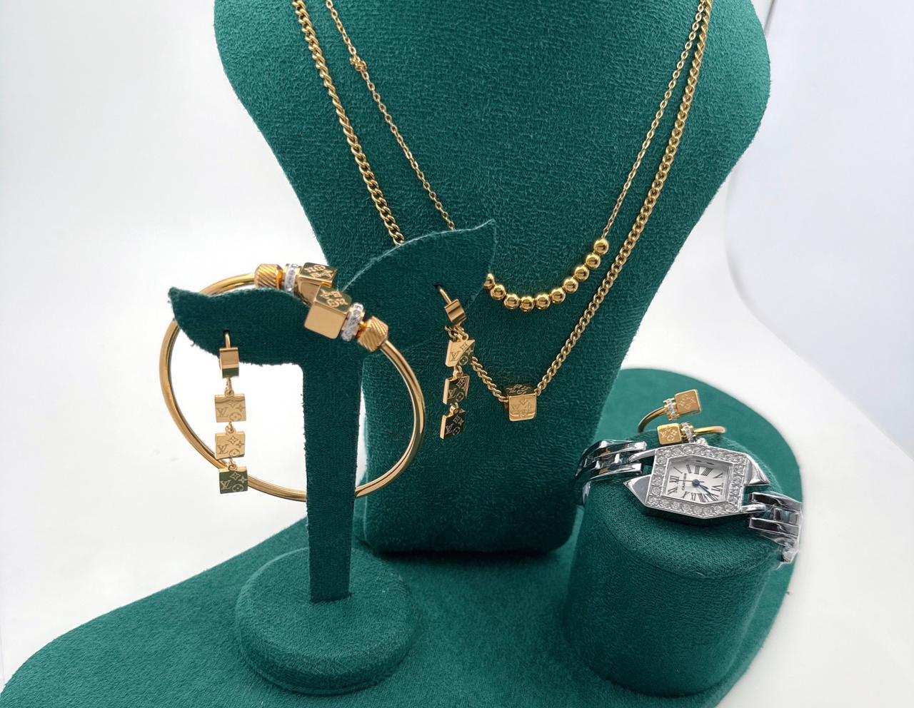 Premium Stainless Steel Watch - Classic Analog Timepiece with Date Display