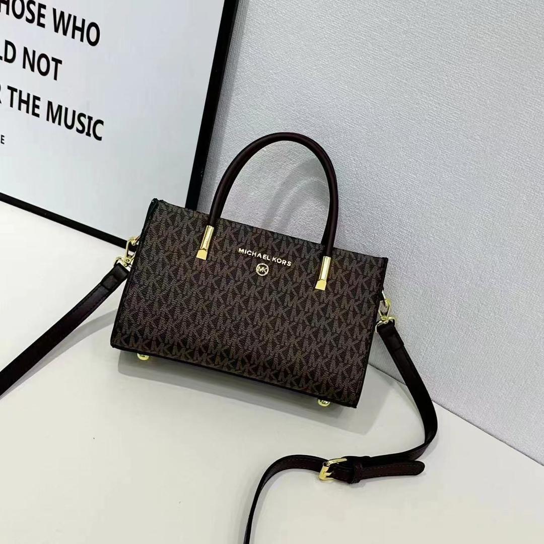 Best Quality Shoulder bags with box