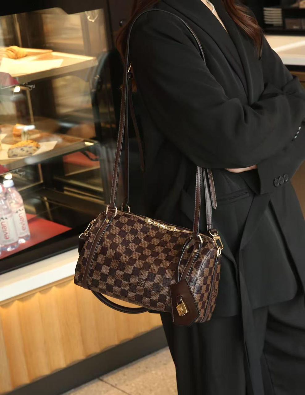 LOIUS VUITTON
NEW ARRIVAL✨
GOOD QUALITY 
WITH BOX