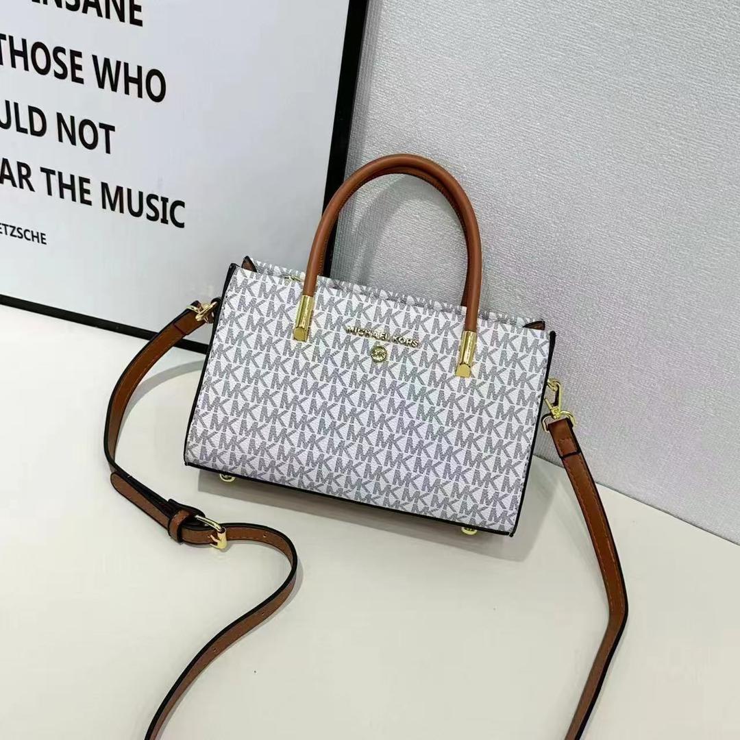 Best Quality Shoulder bags with box