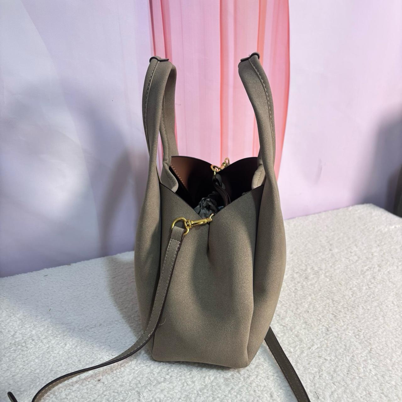 CHANEL MATELASSE ᴅᴏᴜʙʟᴇ ғʟᴀᴘ
    ғᴀʙᴜʟᴏᴜs ɢᴏʟᴅ ʜᴀʀᴅᴡᴀʀᴇ
ᴡɪᴛʜʙᴏx
ϙᴜᴀʟɪᴛʏ:ᴄᴀɴᴠᴀs
sɪᴢᴇ:ᴄʜᴇᴄᴋ!!